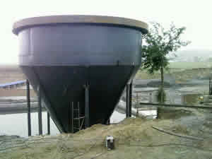 運(yùn)行罐，工作罐